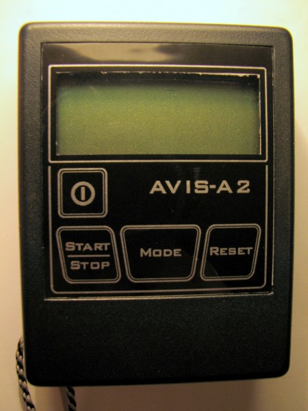 AVIS в корпусе Z-62 с пленочной клавиатурой. Вид спереди.