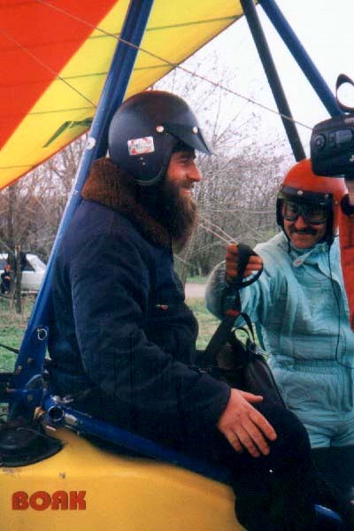 Чигирин 2004. Отец Виктор делится впечатлениями после полета